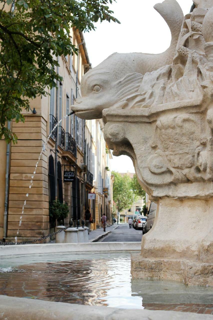 Les Quatre Dauphins Hotel Aix-en-Provence Exterior photo